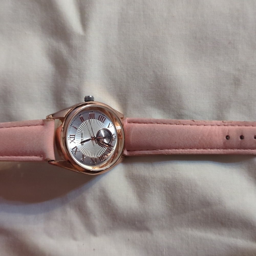 Watch - Picture 4 of 4